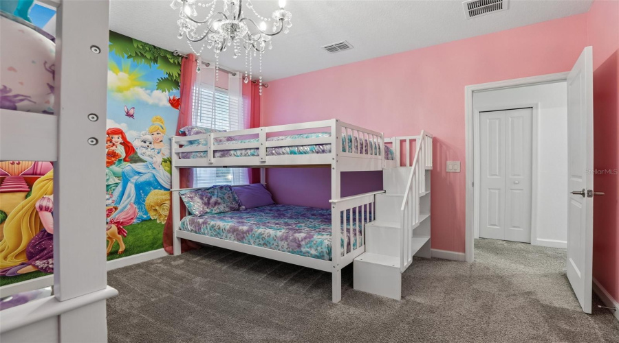 Davenport, Florida 33896, 5 Bedroom Bedrooms, ,5 Bathroombathrooms,Residential,For Sale,Leader,0,Mfro6440194