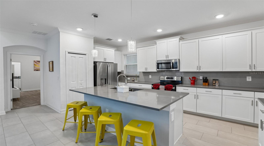 Davenport, Florida 33896, 5 Bedroom Bedrooms, ,5 Bathroombathrooms,Residential,For Sale,Leader,0,Mfro6440194