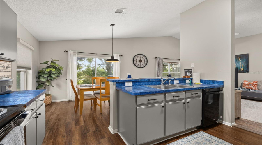 Davenport, Florida 33897, 4 Bedroom Bedrooms, ,2 Bathroombathrooms,Residential,For Sale,Castlemain,0,Mfrs5157594