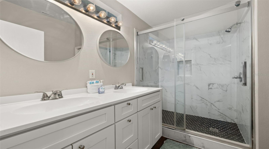 Davenport, Florida 33897, 4 Bedroom Bedrooms, ,2 Bathroombathrooms,Residential,For Sale,Castlemain,0,Mfrs5157594