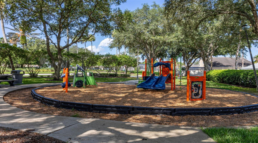 Davenport, Florida 33897, 4 Bedroom Bedrooms, ,2 Bathroombathrooms,Residential,For Sale,Castlemain,0,Mfrs5157594