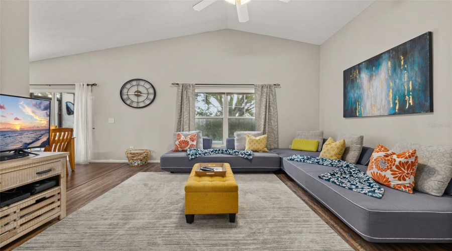 Davenport, Florida 33897, 4 Bedroom Bedrooms, ,2 Bathroombathrooms,Residential,For Sale,Castlemain,0,Mfrs5157594