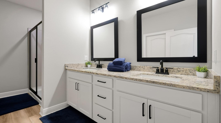 Kissimmee, Florida 34747, 6 Bedroom Bedrooms, ,4 Bathroombathrooms,Residential,For Sale,Somersworth,0,Mfro6442822