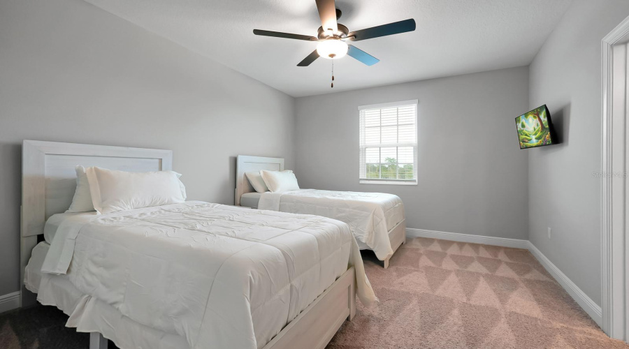 Kissimmee, Florida 34747, 6 Bedroom Bedrooms, ,4 Bathroombathrooms,Residential,For Sale,Somersworth,0,Mfro6442822