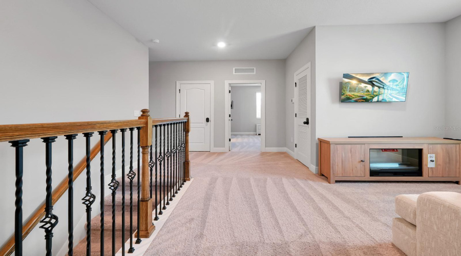 Kissimmee, Florida 34747, 6 Bedroom Bedrooms, ,4 Bathroombathrooms,Residential,For Sale,Somersworth,0,Mfro6442822