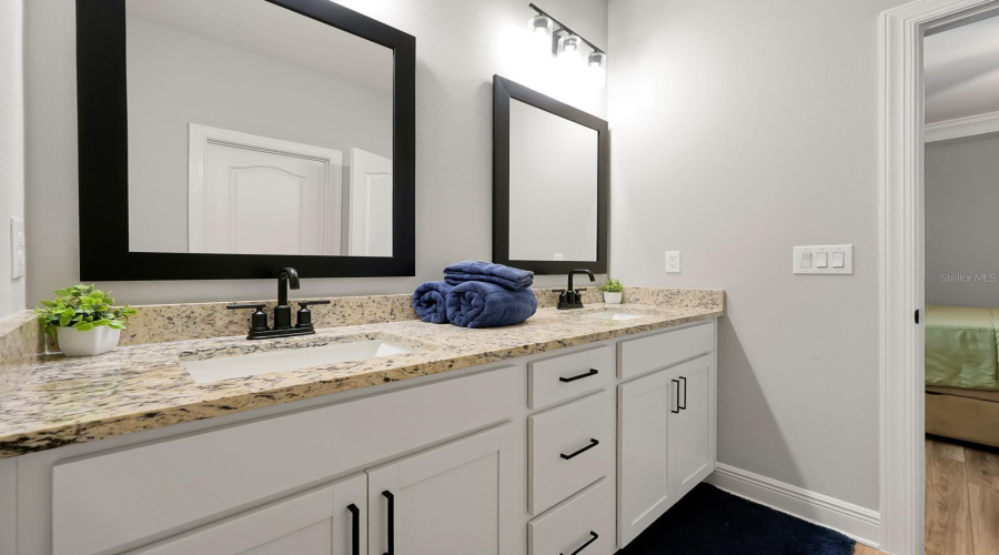 Kissimmee, Florida 34747, 6 Bedroom Bedrooms, ,4 Bathroombathrooms,Residential,For Sale,Somersworth,0,Mfro6442822