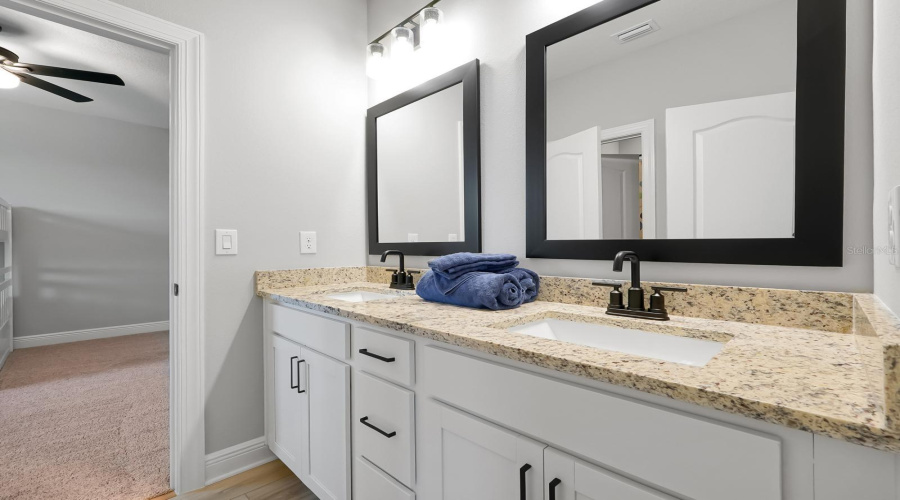 Kissimmee, Florida 34747, 6 Bedroom Bedrooms, ,4 Bathroombathrooms,Residential,For Sale,Somersworth,0,Mfro6442822