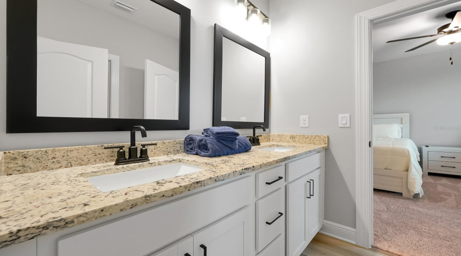 Kissimmee, Florida 34747, 6 Bedroom Bedrooms, ,4 Bathroombathrooms,Residential,For Sale,Somersworth,0,Mfro6442822