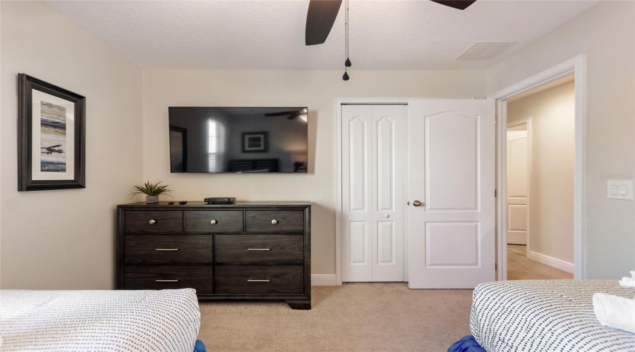 Davenport, Florida 33896, 3 Bedroom Bedrooms, ,2 Bathroombathrooms,Residential,For Sale,Roseville Blvd,0,Mfrs5157611