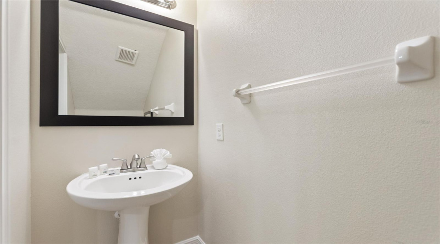 Davenport, Florida 33896, 3 Bedroom Bedrooms, ,2 Bathroombathrooms,Residential,For Sale,Roseville Blvd,0,Mfrs5157611