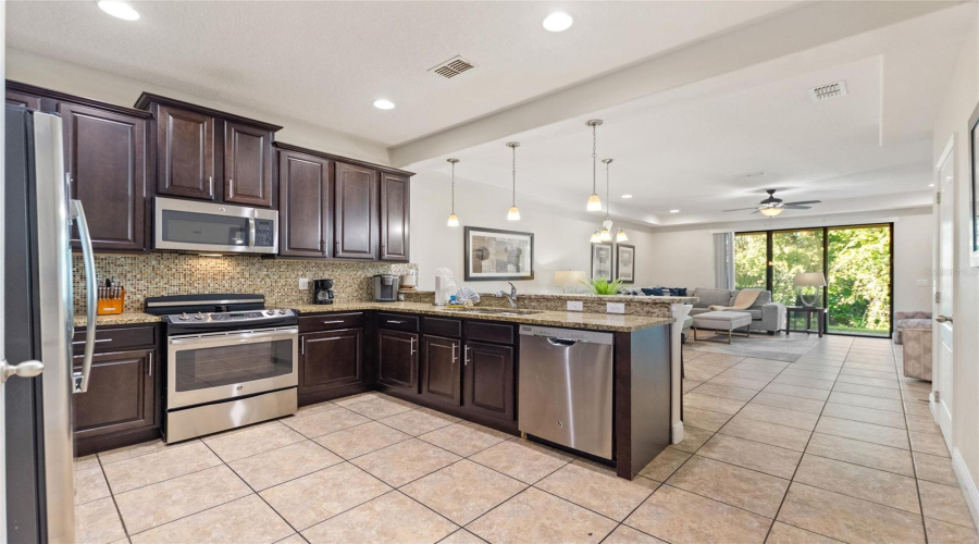 Davenport, Florida 33896, 3 Bedroom Bedrooms, ,2 Bathroombathrooms,Residential,For Sale,Roseville Blvd,0,Mfrs5157611