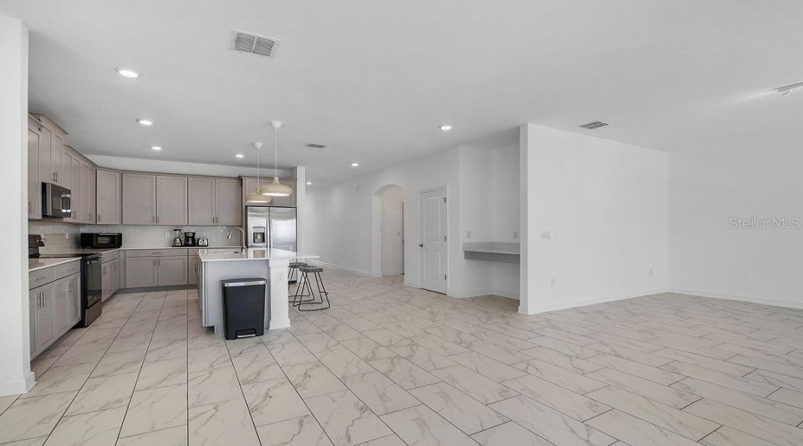 Davenport, Florida 33896, 6 Bedroom Bedrooms, ,5 Bathroombathrooms,Residential,For Sale,Sommerset Hills,0,Mfro6442586