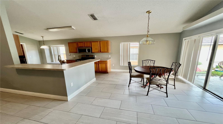 Davenport, Florida 33837, 3 Bedroom Bedrooms, ,2 Bathroombathrooms,Residential,For Sale,Royal Ridge,0,Mfro6441517
