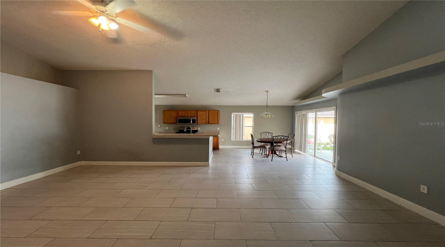 Davenport, Florida 33837, 3 Bedroom Bedrooms, ,2 Bathroombathrooms,Residential,For Sale,Royal Ridge,0,Mfro6441517