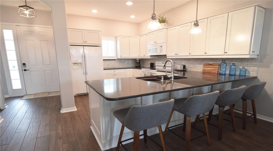 Kitchen &Amp; Breakfast Bar