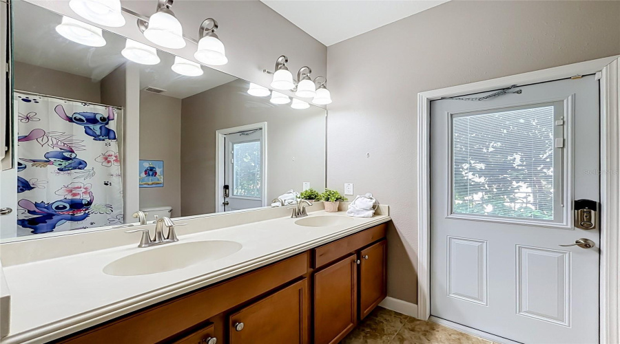 Davenport, Florida 33837, 4 Bedroom Bedrooms, ,3 Bathroombathrooms,Residential,For Sale,Cortland,0,Mfrg5117822