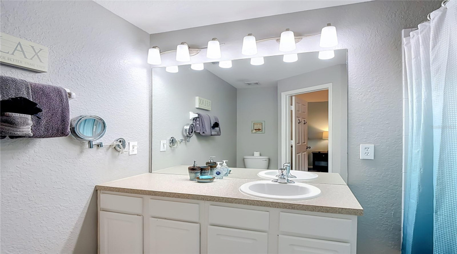 Kissimmee, Florida 34747, 3 Bedroom Bedrooms, ,3 Bathroombathrooms,Residential,For Sale,Maneshaw,0,Mfro6442328