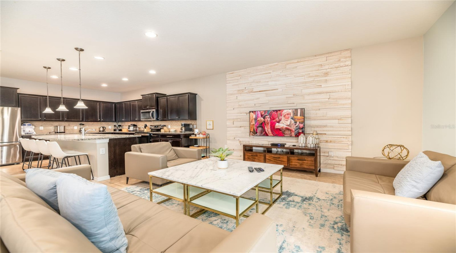 Kissimmee, Florida 34747, 9 Bedroom Bedrooms, ,6 Bathroombathrooms,Residential,For Sale,Lima,0,Mfro6438854