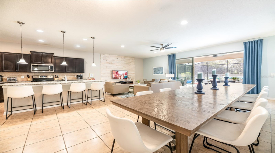 Kissimmee, Florida 34747, 9 Bedroom Bedrooms, ,6 Bathroombathrooms,Residential,For Sale,Lima,0,Mfro6438854