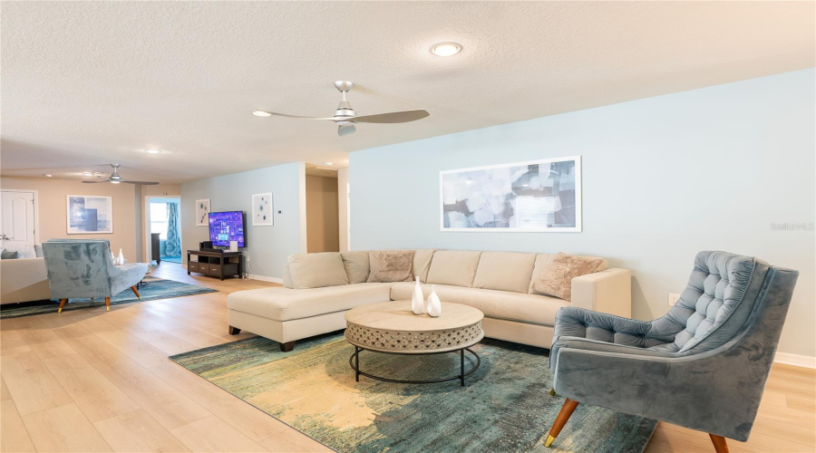 Kissimmee, Florida 34747, 9 Bedroom Bedrooms, ,6 Bathroombathrooms,Residential,For Sale,Lima,0,Mfro6438854