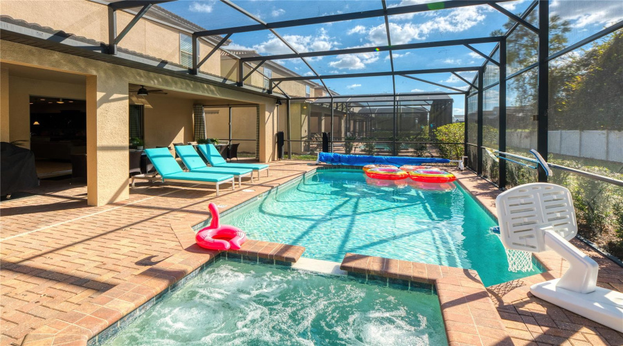Kissimmee, Florida 34747, 9 Bedroom Bedrooms, ,6 Bathroombathrooms,Residential,For Sale,Lima,0,Mfro6438854