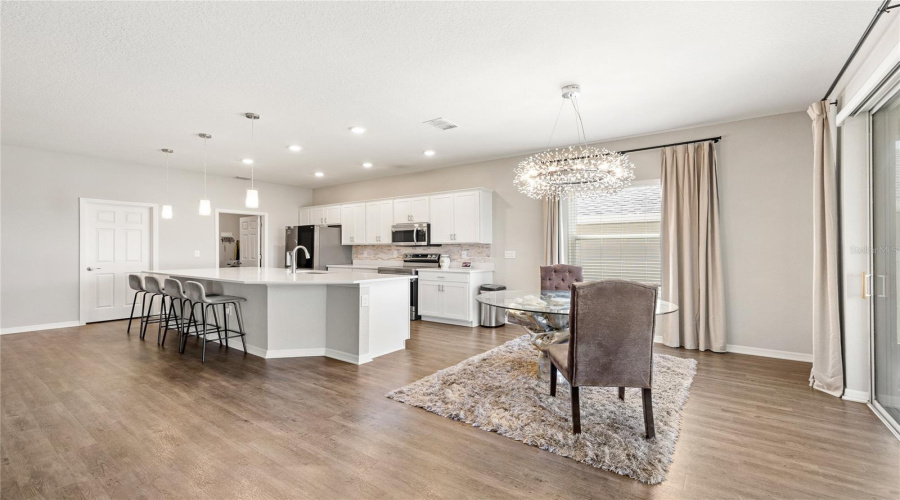 Great Open Layout - Dining Space Can Be Formal Or Casual