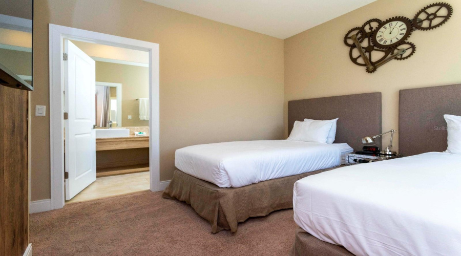Kissimmee, Florida 34747, 4 Bedroom Bedrooms, ,4 Bathroombathrooms,Residential,For Sale,Brooklyn,0,Mfro6433339