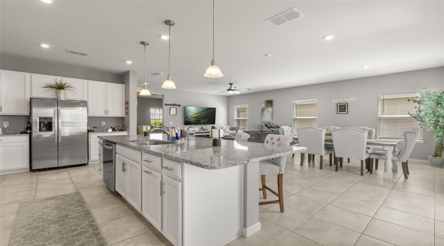 Davenport, Florida 33837, 4 Bedroom Bedrooms, ,3 Bathroombathrooms,Residential,For Sale,Eucalyptus,0,Mfro6441315