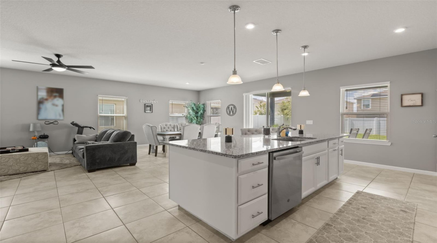 Davenport, Florida 33837, 4 Bedroom Bedrooms, ,3 Bathroombathrooms,Residential,For Sale,Eucalyptus,0,Mfro6441315