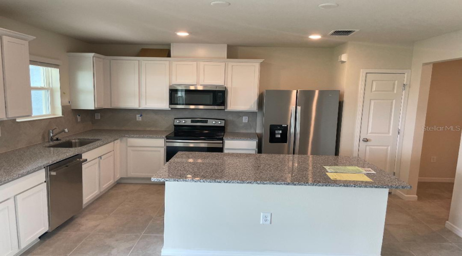 Davenport, Florida 33837, 5 Bedroom Bedrooms, ,3 Bathroombathrooms,Residential,For Sale,Sugarwood,0,Mfrl4962674