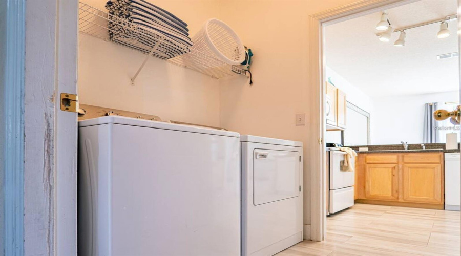 Davenport, Florida 33896, 4 Bedroom Bedrooms, ,3 Bathroombathrooms,Residential,For Sale,Sandy Ridge,0,Mfro6443090