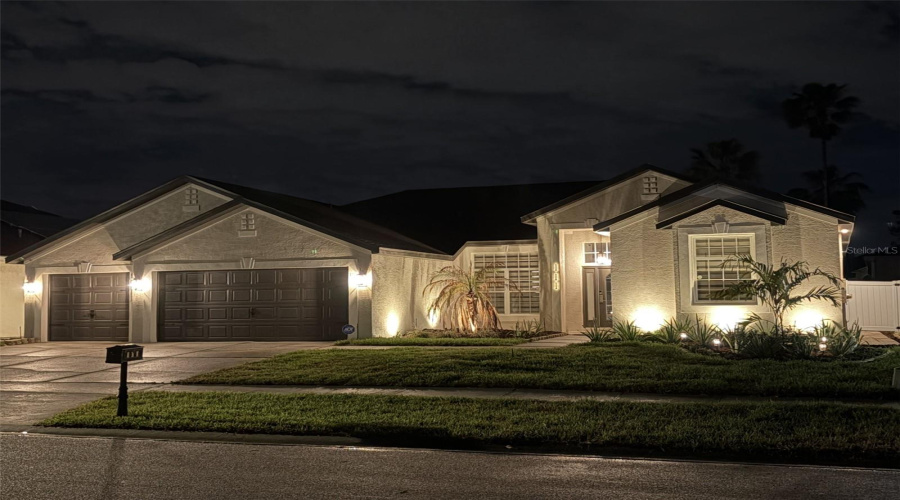 Davenport, Florida 33897, 4 Bedroom Bedrooms, ,3 Bathroombathrooms,Residential,For Sale,Nottingham,0,Mfro6443185
