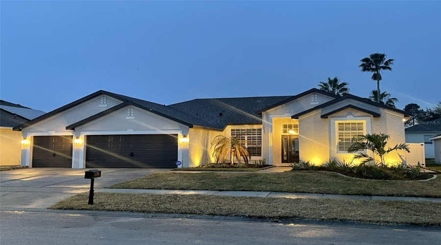 Davenport, Florida 33897, 4 Bedroom Bedrooms, ,3 Bathroombathrooms,Residential,For Sale,Nottingham,0,Mfro6443185