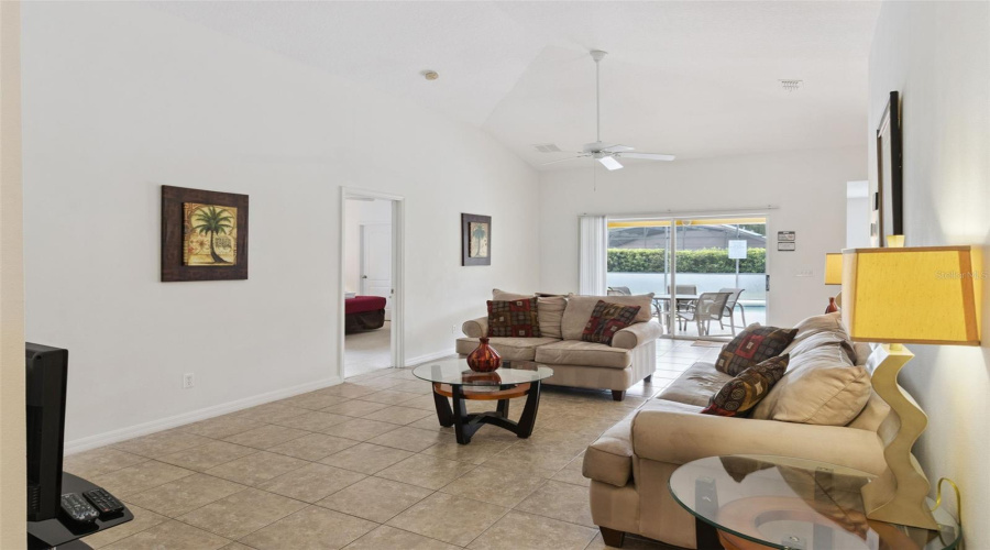 Davenport, Florida 33896, 3 Bedroom Bedrooms, ,3 Bathroombathrooms,Residential,For Sale,Scrub Jay,0,Mfrs5157870