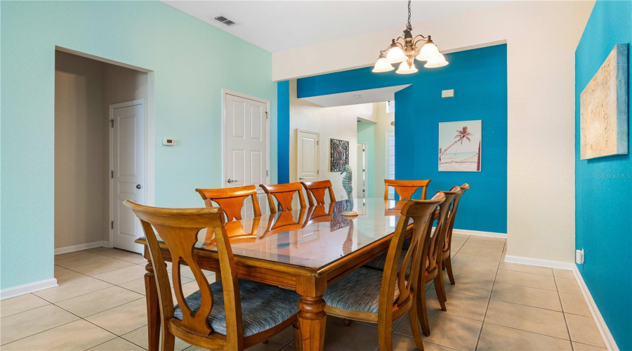 Kissimmee, Florida 34747, 5 Bedroom Bedrooms, ,5 Bathroombathrooms,Residential,For Sale,Teascone,0,Mfro6443150