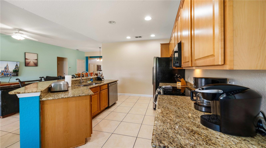 Kissimmee, Florida 34747, 5 Bedroom Bedrooms, ,5 Bathroombathrooms,Residential,For Sale,Teascone,0,Mfro6443150