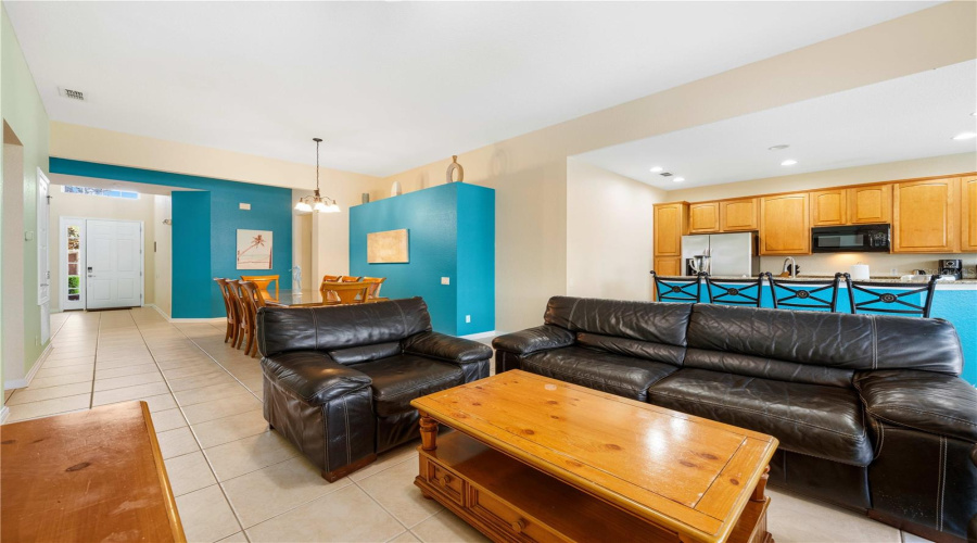 Kissimmee, Florida 34747, 5 Bedroom Bedrooms, ,5 Bathroombathrooms,Residential,For Sale,Teascone,0,Mfro6443150