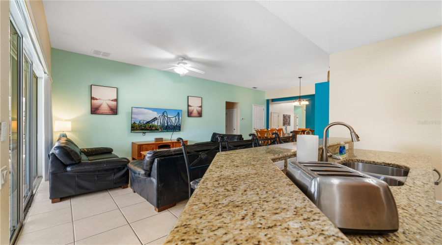 Kissimmee, Florida 34747, 5 Bedroom Bedrooms, ,5 Bathroombathrooms,Residential,For Sale,Teascone,0,Mfro6443150