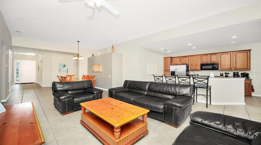 Kissimmee, Florida 34747, 5 Bedroom Bedrooms, ,5 Bathroombathrooms,Residential,For Sale,Teascone,0,Mfro6443150