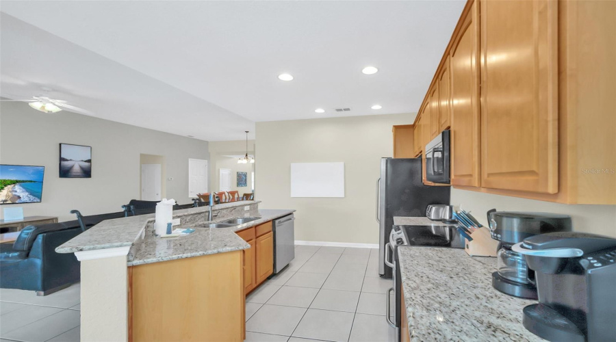 Kissimmee, Florida 34747, 5 Bedroom Bedrooms, ,5 Bathroombathrooms,Residential,For Sale,Teascone,0,Mfro6443150