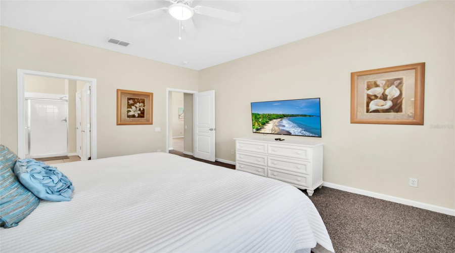 Kissimmee, Florida 34747, 5 Bedroom Bedrooms, ,5 Bathroombathrooms,Residential,For Sale,Teascone,0,Mfro6443150