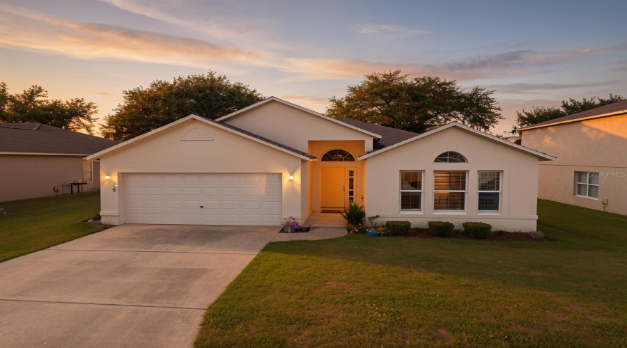 Davenport, Florida 33837, 4 Bedroom Bedrooms, ,2 Bathroombathrooms,Residential,For Sale,Lobelia,0,Mfrs5157777