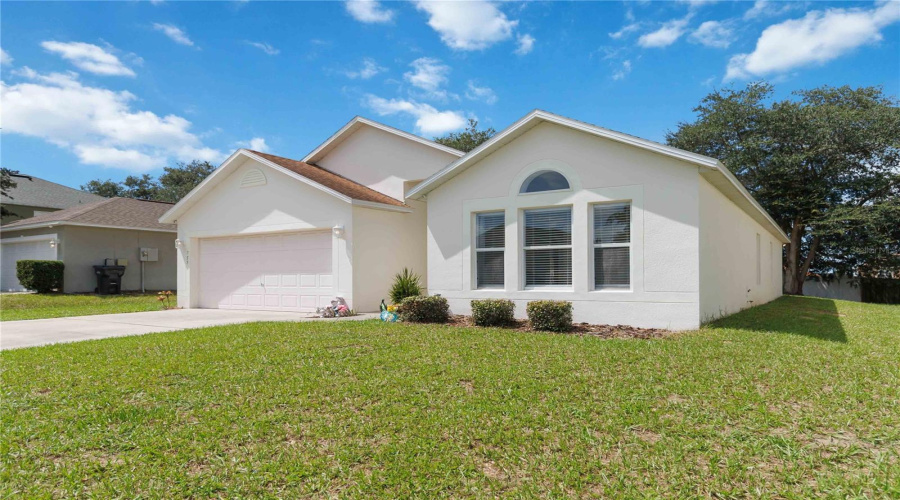 Davenport, Florida 33837, 4 Bedroom Bedrooms, ,2 Bathroombathrooms,Residential,For Sale,Lobelia,0,Mfrs5157777