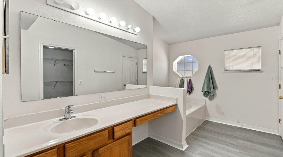 Davenport, Florida 33837, 4 Bedroom Bedrooms, ,2 Bathroombathrooms,Residential,For Sale,Lobelia,0,Mfrs5157777