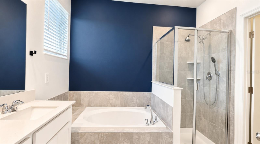 Davenport, Florida 33896, 3 Bedroom Bedrooms, ,2 Bathroombathrooms,Residential,For Sale,Nine Iron,0,Mfrs5157896