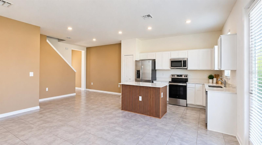 Davenport, Florida 33896, 3 Bedroom Bedrooms, ,2 Bathroombathrooms,Residential,For Sale,Nine Iron,0,Mfrs5157896