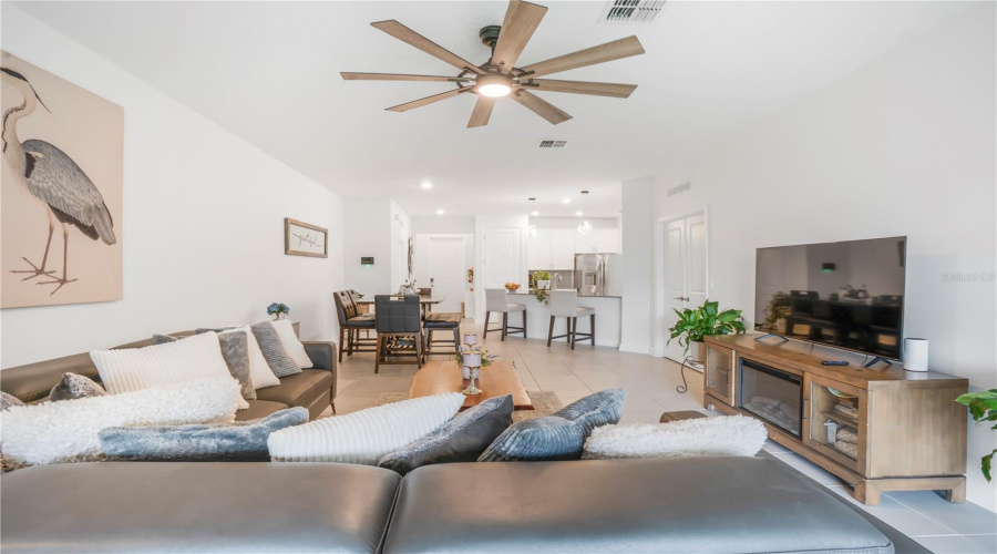 Davenport, Florida 33837, 4 Bedroom Bedrooms, ,2 Bathroombathrooms,Residential,For Sale,Waltham Forest,0,Mfro6443228