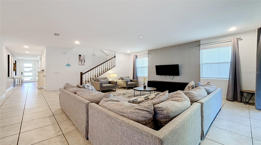 Kissimmee, Florida 34747, 6 Bedroom Bedrooms, ,4 Bathroombathrooms,Residential,For Sale,Amelia Downs,0,Mfro6443229