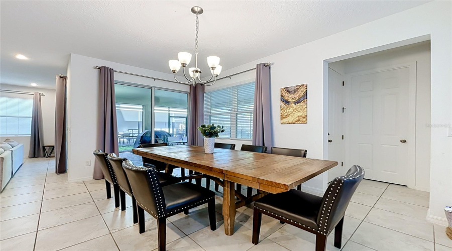 Kissimmee, Florida 34747, 6 Bedroom Bedrooms, ,4 Bathroombathrooms,Residential,For Sale,Amelia Downs,0,Mfro6443229