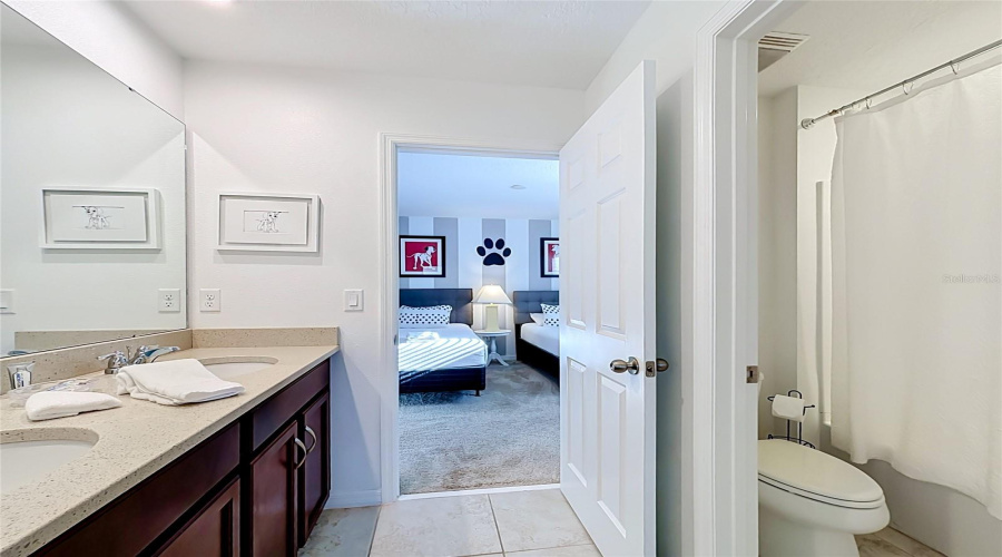 Kissimmee, Florida 34747, 6 Bedroom Bedrooms, ,4 Bathroombathrooms,Residential,For Sale,Amelia Downs,0,Mfro6443229